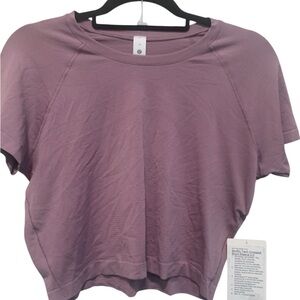 67. NWT Lululemon Swiftly tech cropped short sleeve 2.0 Size: 12